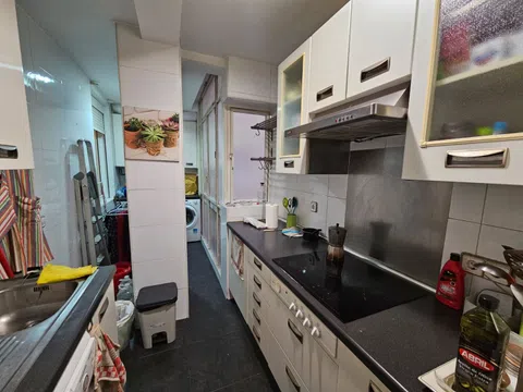 Flat in calle de Cáceres - Photo 3