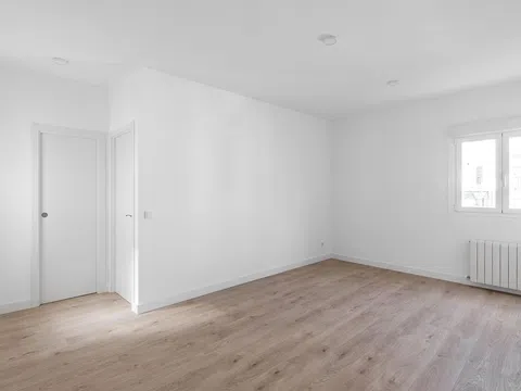 Flat in plaza de Verín - Photo 2