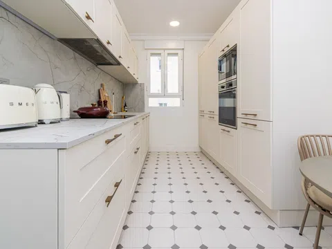 Flat in avenida de la Ciudad de Barcelona - Photo 9
