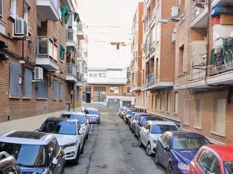 Flat in CL Miguel De La Iglesia - Photo 2