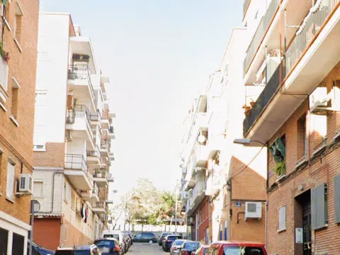 Flat in CL Miguel De La Iglesia - Photo 4