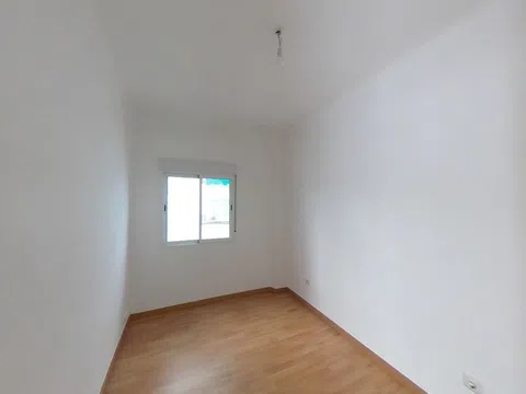 Flat in calle Dolores Armengot - Photo 3