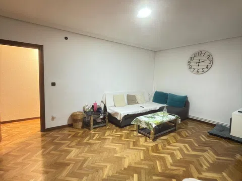 Flat in calle de Puentelarra - Photo 5
