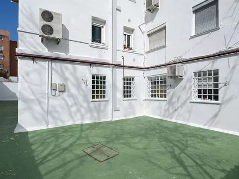 Flat in calle Alcatraz - Photo 18
