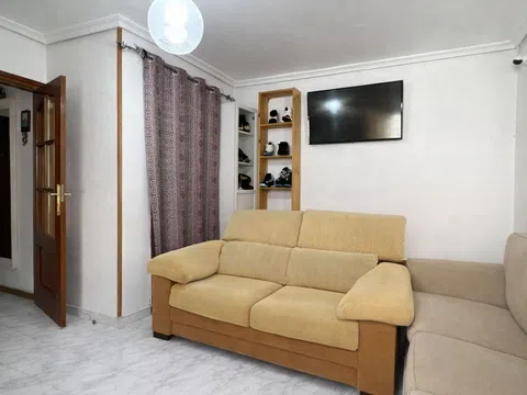 Flat in calle Alcatraz - Photo 4