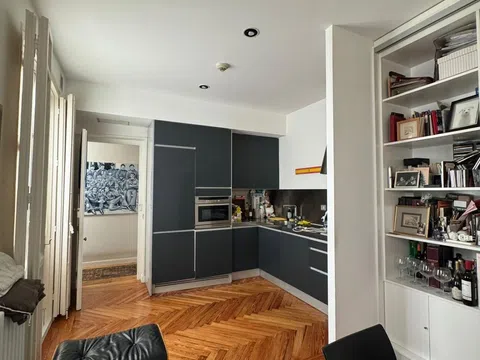 Flat in calle de Zorrilla - Photo 5