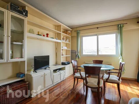 Flat in calle Santiago Rusiñol - Photo 3