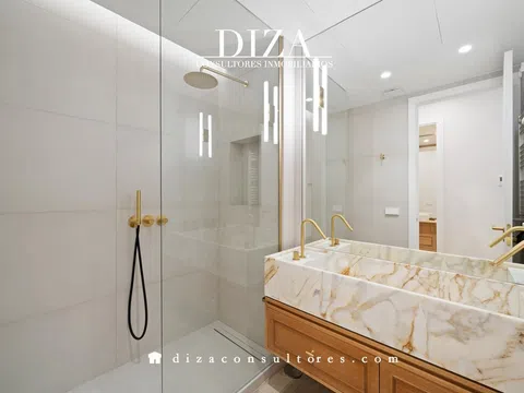 Flat in calle de los Reyes Magos - Photo 19