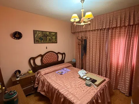 Flat in calle Arechavaleta - Photo 2