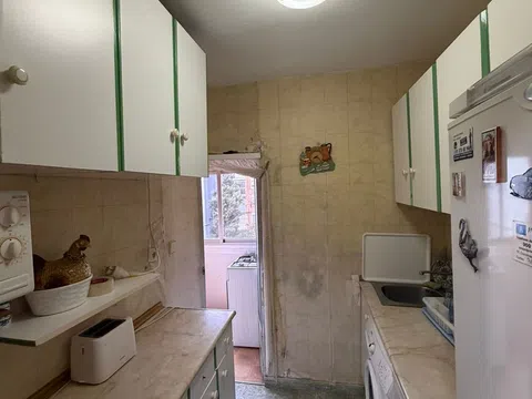 Flat in calle Arechavaleta - Photo 3