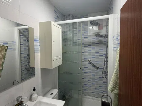 Flat in calle Arechavaleta - Photo 5