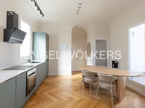 Flat - Photo 2