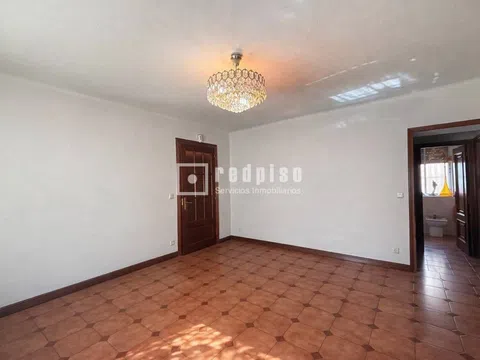 Flat in calle de Caramuel - Photo 3