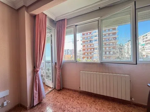 Flat in calle Fuente del Tiro - Photo 9