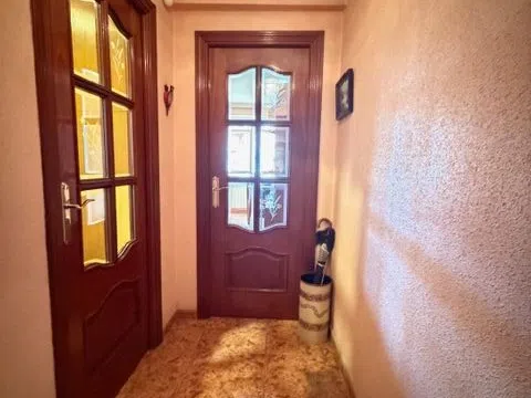 Flat in calle Fuente del Tiro - Photo 10