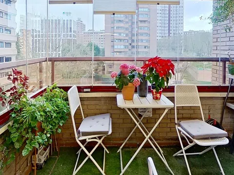 Flat in calle de Arturo Soria - Photo 1
