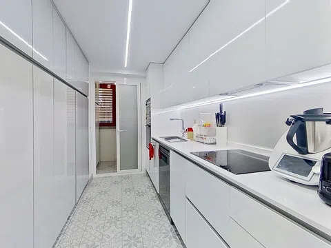 Flat in calle de Arturo Soria - Photo 12