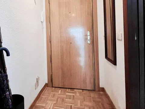 Flat in calle de Puentelarra - Photo 8