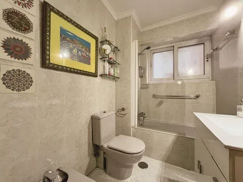 Flat in calle de Puentelarra - Photo 9