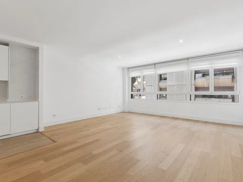 Flat - Photo 2