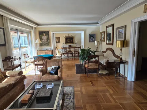 Flat in calle de Menéndez Pidal - Photo 1