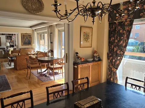 Flat in calle de Menéndez Pidal - Photo 6
