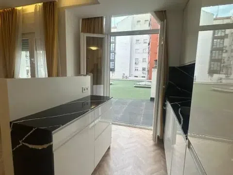 Flat in calle de Linneo - Photo 15