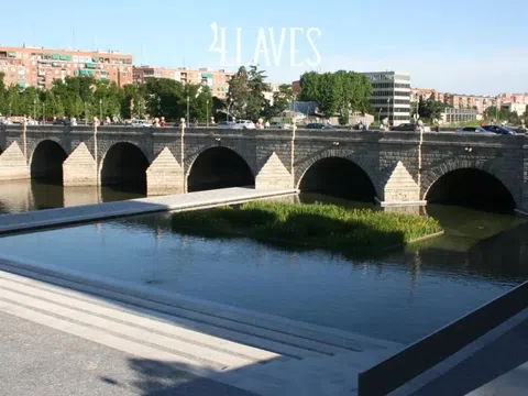 Flat in calle de Linneo - Photo 17