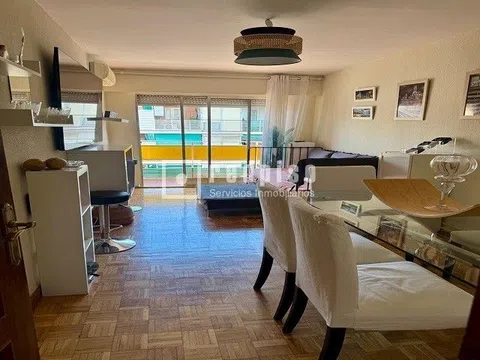 Flat in calle de Pedro Antonio de Alarcón - Photo 2
