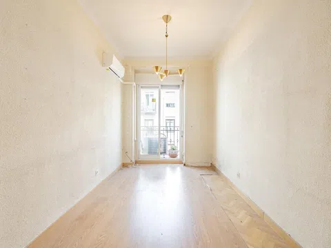 Flat in calle de Bretón de los Herreros - Photo 5