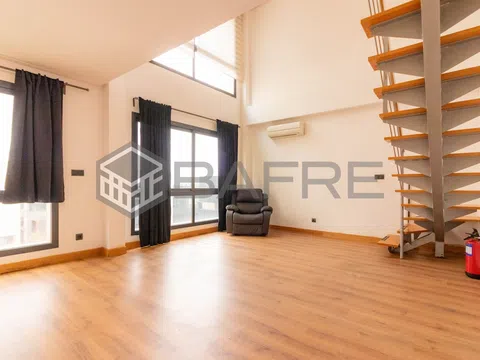 Duplex in calle de Miguel Yuste - Photo 3