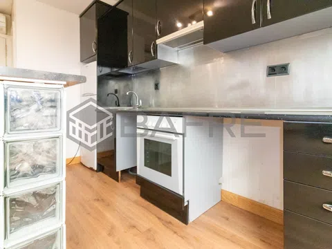 Duplex in calle de Miguel Yuste - Photo 9