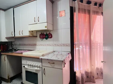 Flat in CL Virgen De Los Remedios - Photo 9