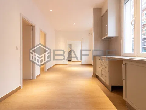 Flat in calle Mercedes Domingo - Photo 2
