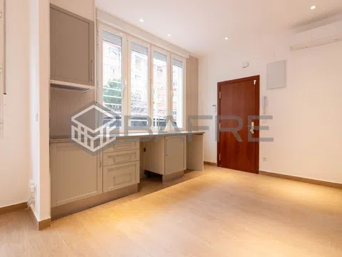 Flat in calle Mercedes Domingo - Photo 4
