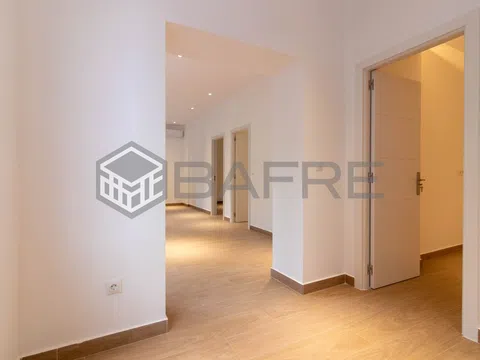 Flat in calle Mercedes Domingo - Photo 7