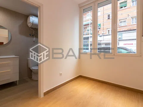 Flat in calle Mercedes Domingo - Photo 9