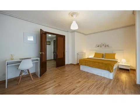 Flat in calle Alondra - Photo 3
