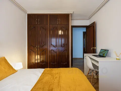 Flat in calle Alondra - Photo 9
