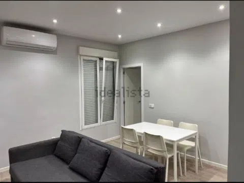 Flat in calle de Manzanares, 21 - Photo 2