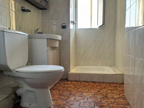 Flat in calle Adora - Photo 8