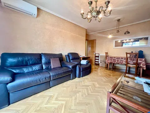Flat - Photo 2