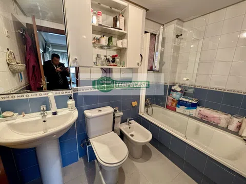 Flat in calle de La Silvina - Photo 17
