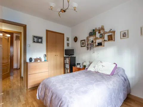 Flat in calle Arnedo - Photo 13