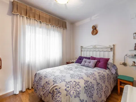 Flat in calle Arnedo - Photo 14