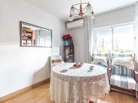 Flat in calle Arnedo - Photo 3
