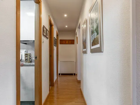 Flat in calle Arnedo - Photo 5