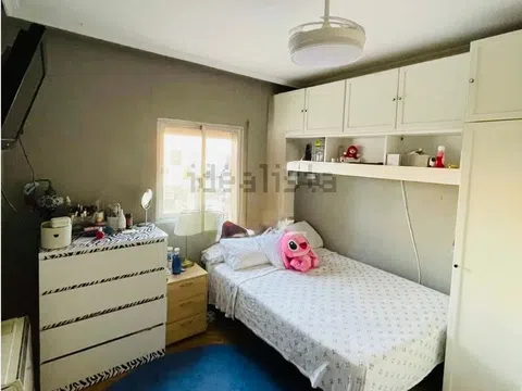 Flat - Photo 1