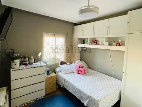 Flat - Photo 2