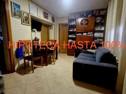 Flat - Photo 1